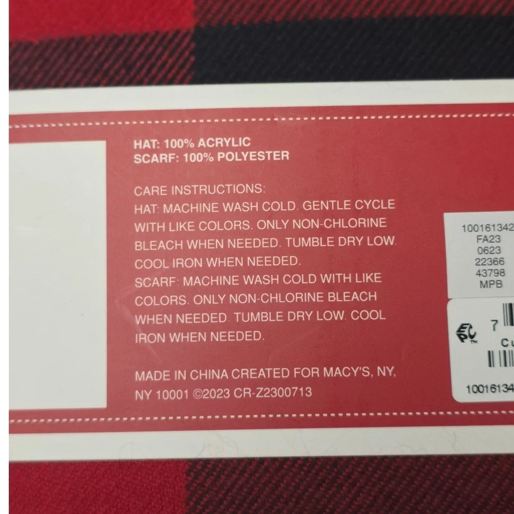Club Room Beanie Mens Hat & Scarf Gift Set Red Black Buffalo Plaid Fringe‎ NWT